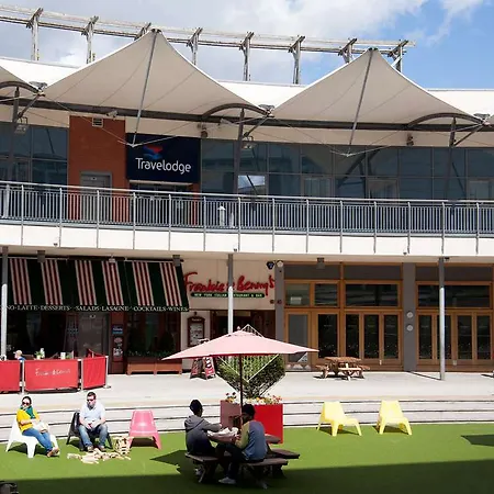 Travelodge Broadway Plaza